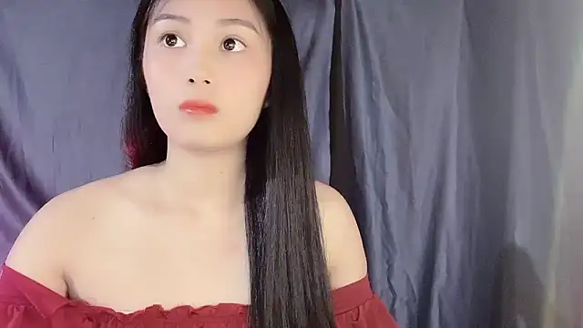 Snapshot of Lyly4757 chatting on October 17, 2025, 1:24 pm Lyly4757 online show from October 17, 2025, 1:24 pm