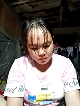 emilyzz online show from April 22, 2026, 4:19 am