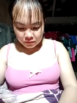 emilyzz online show from May 12, 2026, 2:45 pm