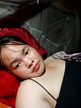 emilyzz online show from May 11, 2026, 2:45 pm
