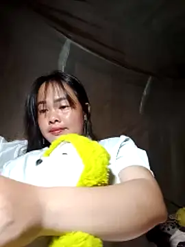 Snapshot of emilyzz chatting on April 6, 2026, 10:49 am emilyzz online show from April 6, 2026, 10:49 am