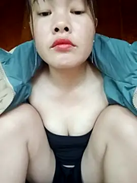 emilyzz online show from November 1, 2025, 1:45 am