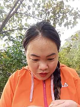 Snapshot of emilyzz chatting on January 19, 2026, 2:04 am emilyzz online show from January 19, 2026, 2:04 am