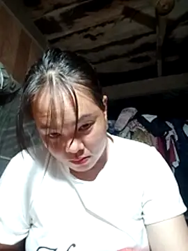 Snapshot of emilyzz chatting on April 14, 2026, 2:44 pm emilyzz online show from April 14, 2026, 2:44 pm