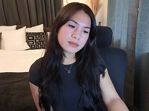 ZoeyJohnson online show from October 6, 2025, 1:51 am