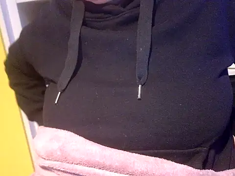 Snapshot of Milf_Lady_Frankfurt chatting on September 28, 2025, 7:10 pm Milf Lady Frankfurt online show from September 28, 2025, 7:10 pm