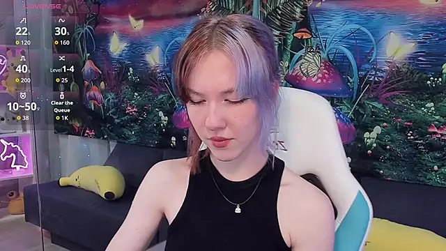 Snapshot of JessieRich chatting on October 1, 2025, 7:18 pm JessieRich online show from October 1, 2025, 7:18 pm