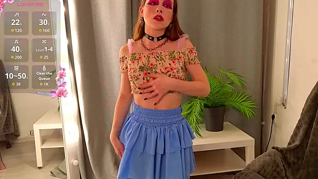 Snapshot of KarenSmitht chatting on October 13, 2025, 3:57 pm KarenSmitht online show from October 13, 2025, 3:57 pm