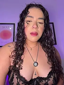 krisstenSantos online show from June 7, 2026, 4:34 pm