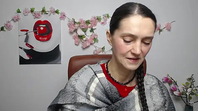 TayaFinch online show from December 1, 2025, 1:12 pm