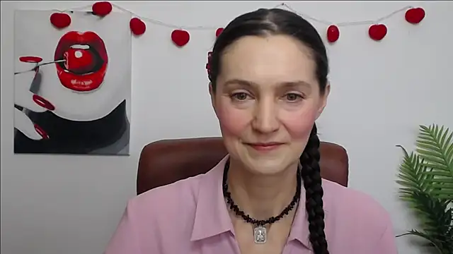 TayaFinch online show from February 13, 2026, 1:11 pm