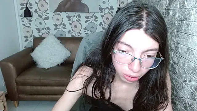 Snapshot of alllyson_ chatting on September 26, 2025, 7:54 pm alllyson online show from September 26, 2025, 7:54 pm