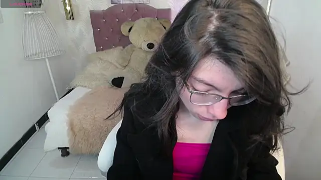 Snapshot of alllyson_ chatting on October 4, 2025, 7:48 pm alllyson online show from October 4, 2025, 7:48 pm