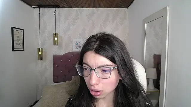 alllyson  online show from December 17, 2025, 8:14 pm