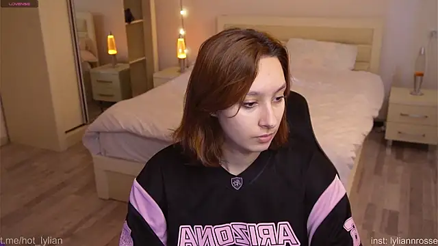 Snapshot of LilyannRosse chatting on November 3, 2025, 7:13 am LilyannRosse online show from November 3, 2025, 7:13 am