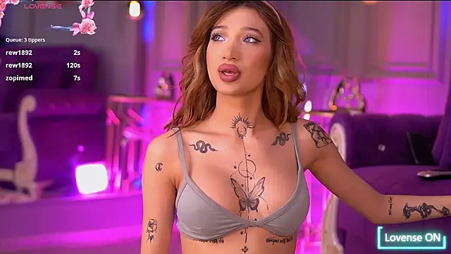 Snapshot of SiennaJayden chatting on October 29, 2025, 7:13 pm SiennaJayden online show from October 29, 2025, 7:13 pm