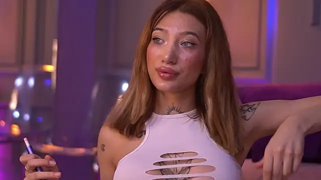 Snapshot of SiennaJayden chatting on October 8, 2025, 5:24 pm SiennaJayden online show from October 8, 2025, 5:24 pm