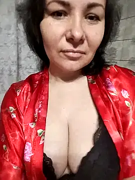 Snapshot of Mia24Blove chatting on October 15, 2025, 6:27 pm Mia24Blove online show from October 15, 2025, 6:27 pm