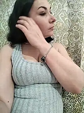 Mia24Blove online show from March 18, 2026, 10:51 am