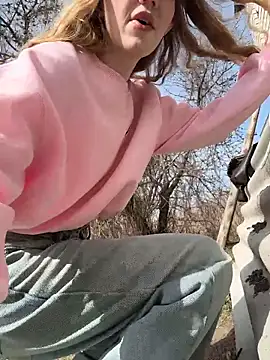 MilaMoone online show from March 19, 2026, 11:10 am