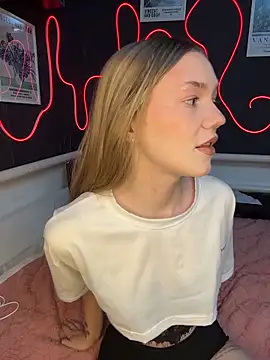 MilaMoone online show from February 26, 2026, 11:21 am