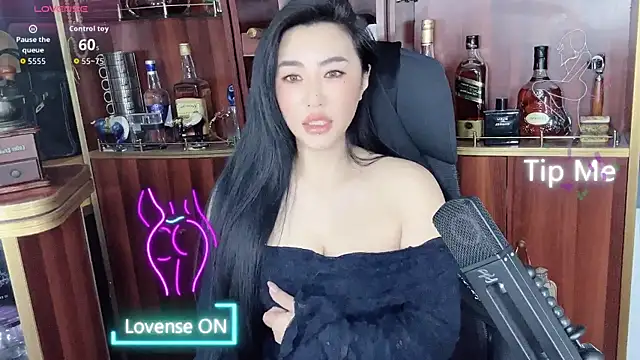 Snapshot of A-Lin-666 chatting on October 9, 2025, 10:05 am A-Lin-666 online show from October 9, 2025, 10:05 am