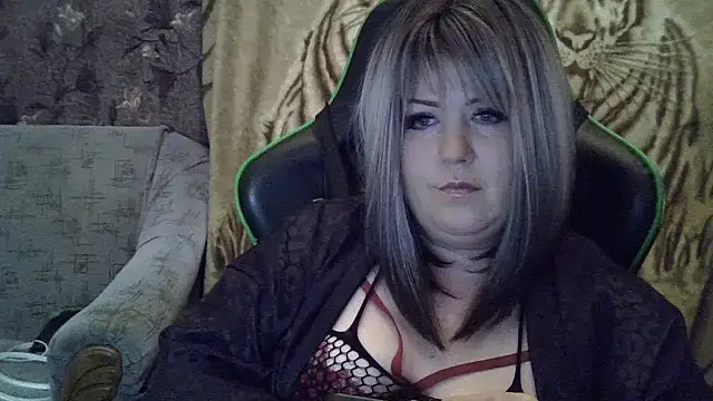 YuliiaSan online show from October 15, 2025, 11:13 pm