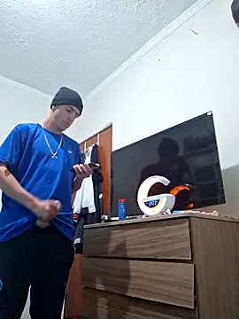 Snapshot of Bottz777 chatting on November 8, 2025, 3:04 pm Bottz777 online show from November 8, 2025, 3:04 pm