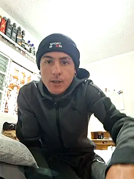 Snapshot of Bottz777 chatting on October 10, 2025, 6:42 pm Bottz777 online show from October 10, 2025, 6:42 pm