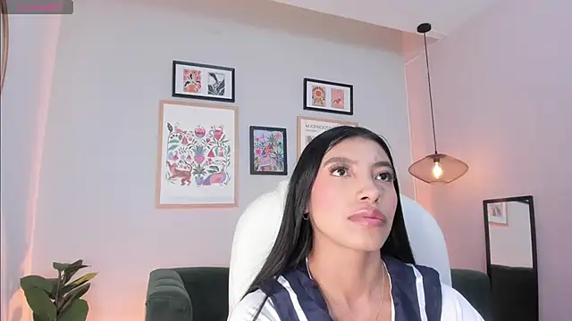 Tiffany Low online show from May 9, 2026, 3:48 pm