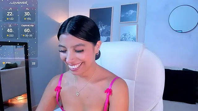 Tiffany Low online show from December 3, 2025, 1:10 pm