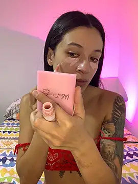 Snapshot of MiQeilaSweet chatting on March 14, 2026, 3:18 pm MiQeilaSweet online show from March 14, 2026, 3:18 pm