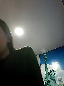 Snapshot of MiQeilaSweet chatting on March 29, 2026, 1:40 am MiQeilaSweet online show from March 29, 2026, 1:40 am