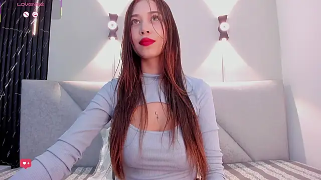 Naomi Rousse online show from November 4, 2025, 12:42 pm