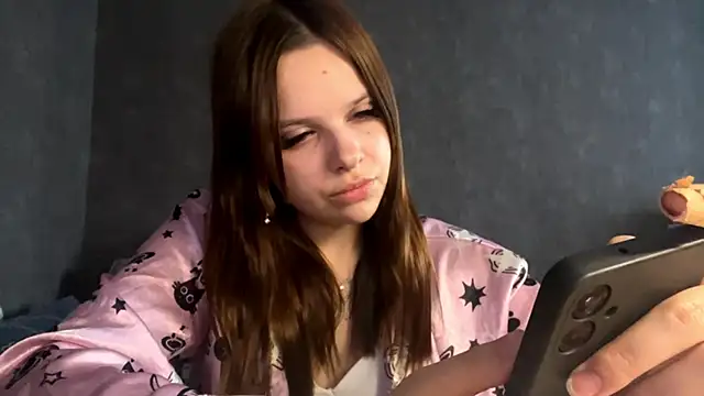 Snapshot of Vickypiki chatting on September 25, 2025, 2:12 pm Vickypiki online show from September 25, 2025, 2:12 pm