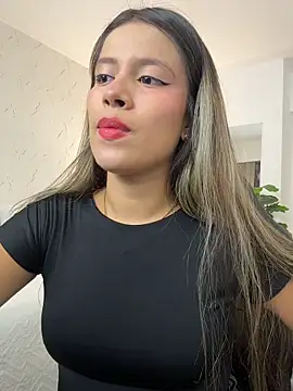 EMILIIA RICHTER   online show from June 12, 2026, 3:37 am