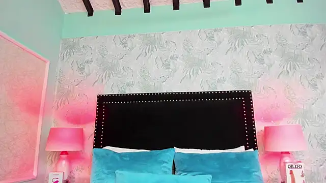 Snapshot of SamyySwet chatting on February 15, 2026, 1:17 am SamyySwet online show from February 15, 2026, 1:17 am