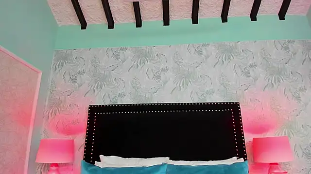 Snapshot of SamyySwet chatting on February 17, 2026, 8:06 pm SamyySwet online show from February 17, 2026, 8:06 pm