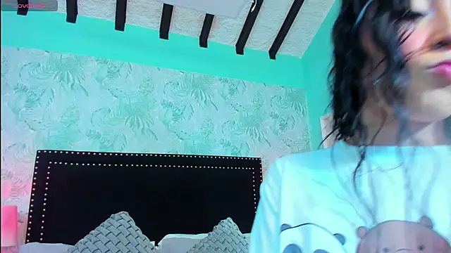 Snapshot of SamyySwet chatting on May 3, 2026, 1:11 am SamyySwet online show from May 3, 2026, 1:11 am