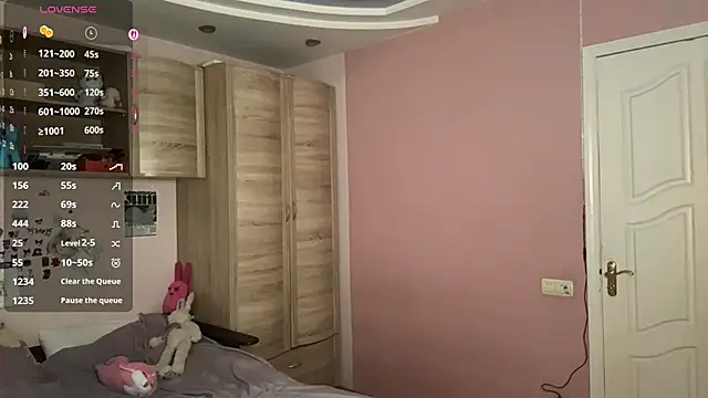 Snapshot of FridaAaberg chatting on November 24, 2025, 7:52 am FridaAaberg online show from November 24, 2025, 7:52 am