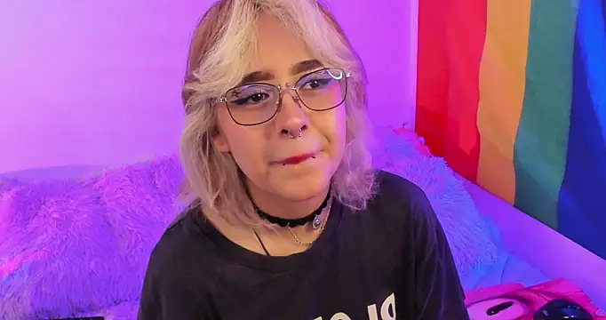 Snapshot of NekoWaifu chatting on October 7, 2025, 1:12 pm NekoWaifu online show from October 7, 2025, 1:12 pm