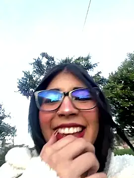 Snapshot of -Dannii- chatting on September 25, 2025, 10:38 pm -Dannii- online show from September 25, 2025, 10:38 pm