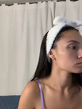 Snapshot of MiaKane99 chatting on January 7, 2026, 2:38 am MiaKane99 online show from January 7, 2026, 2:38 am