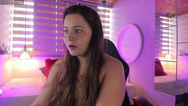 sophiee09  online show from April 10, 2026, 1:40 pm