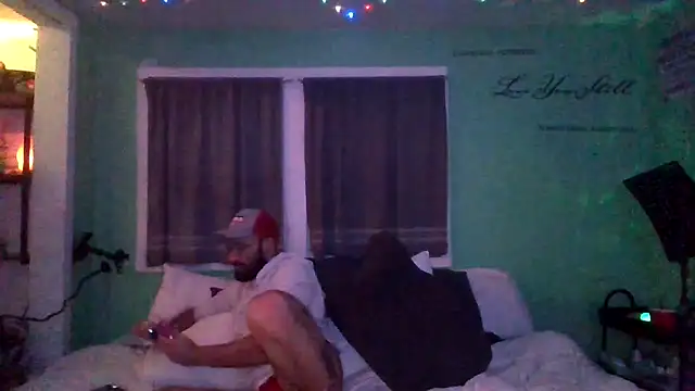 Snapshot of versatilevortex chatting on November 15, 2025, 5:44 am versatilevortex online show from November 15, 2025, 5:44 am