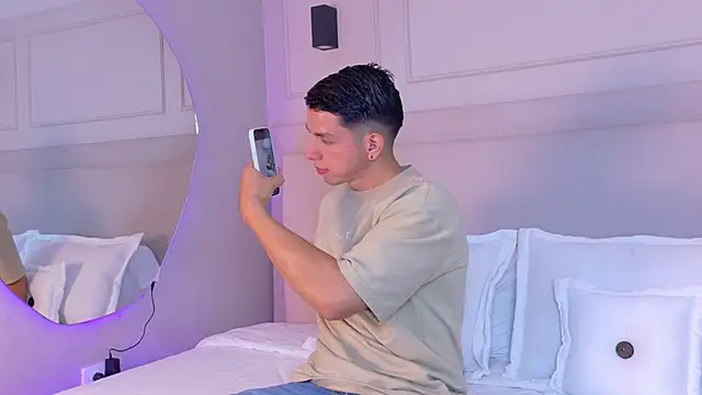 ZaneDawson online show from November 22, 2025, 11:47 pm