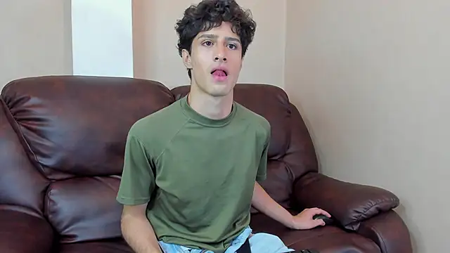 Xam Collen online show from December 14, 2025, 5:18 pm