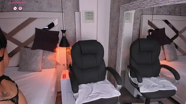 Snapshot of Megan-8 chatting on February 7, 2026, 11:51 am Megan-8 online show from February 7, 2026, 11:51 am