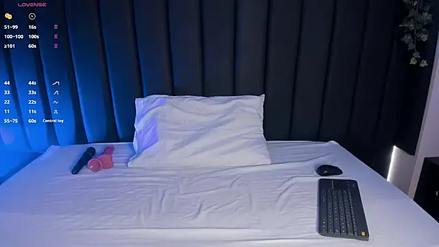 Cristina joy online show from October 23, 2025, 12:26 pm