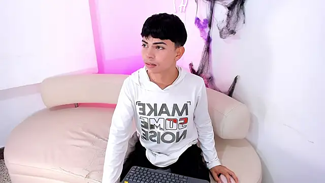 Peter chase online show from October 21, 2025, 7:13 pm